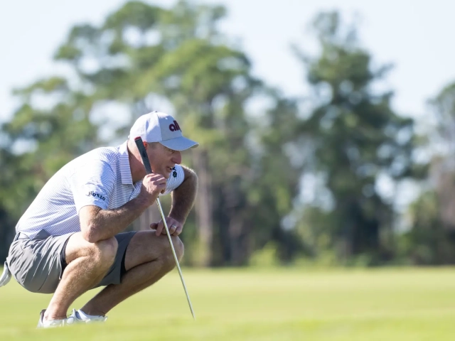 Golfer Reading the Green at Glynlea Country Club