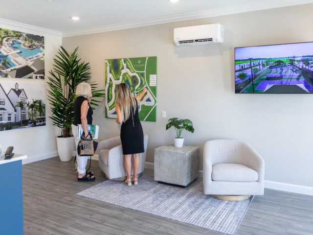 Agent pointing to community map inside clubhouse